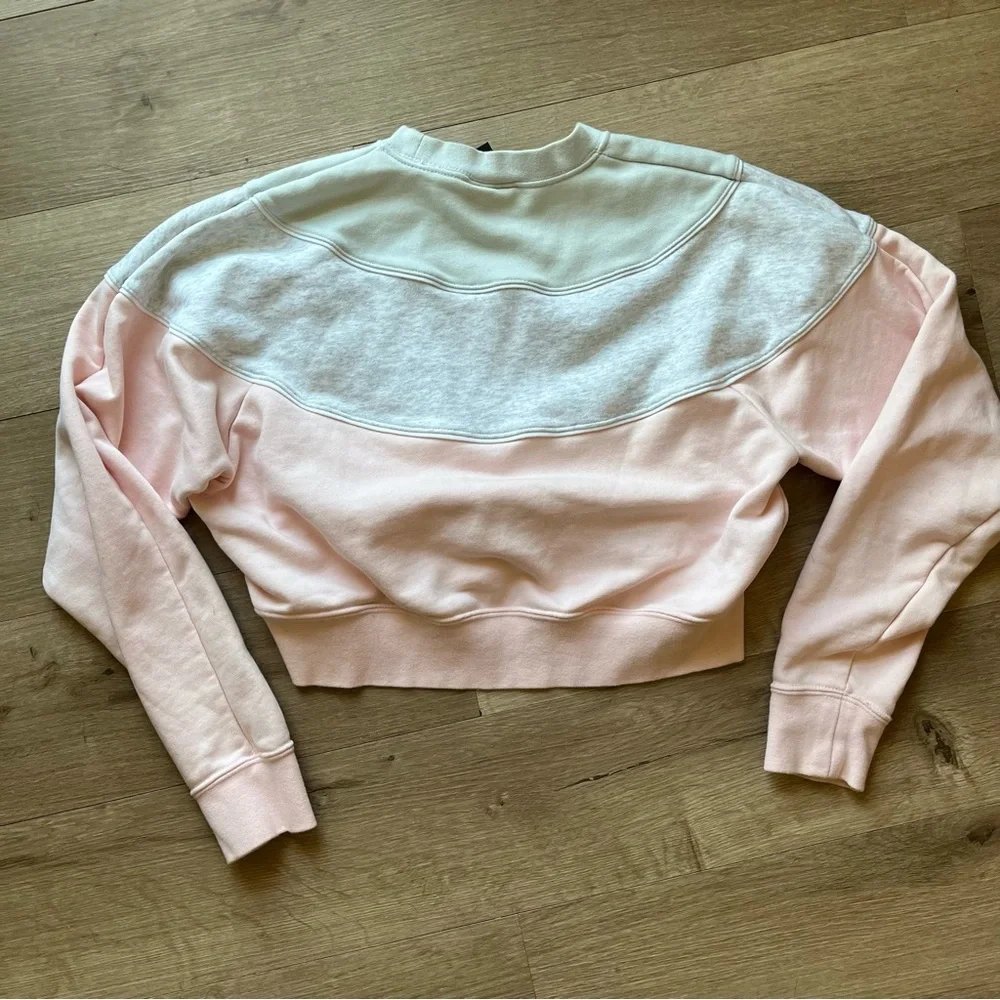 Nike Cropped Sweatshirt - Picture 3 of 4